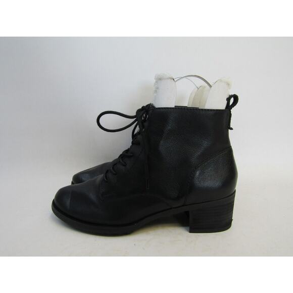 TaraM Womens Size 11 M Black Leather Laces Ankle Fashion Boots Bootie - Picture 1 of 11
